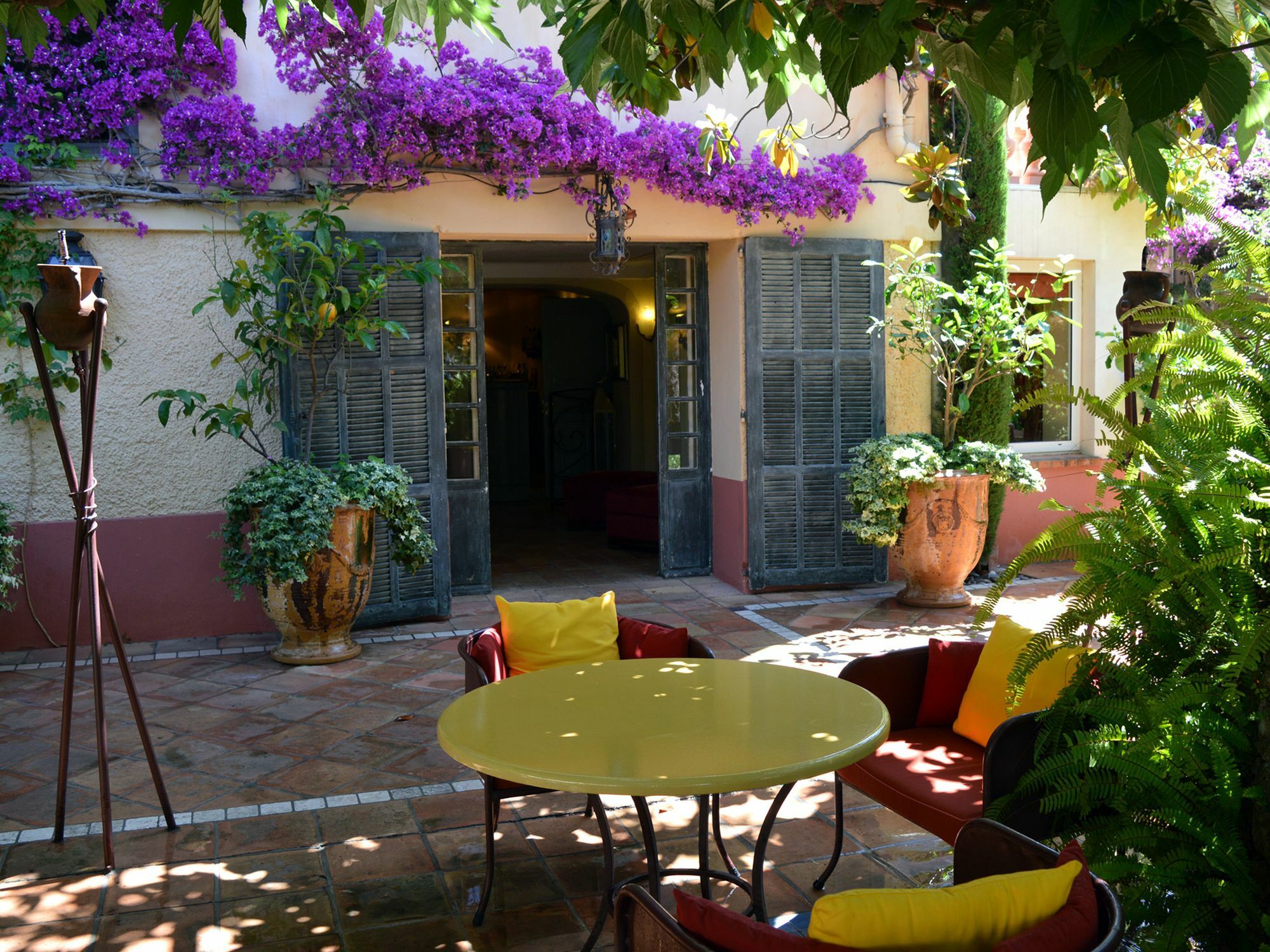 Hôtel Sainte Valérie Juan-les-Pins Exterior foto